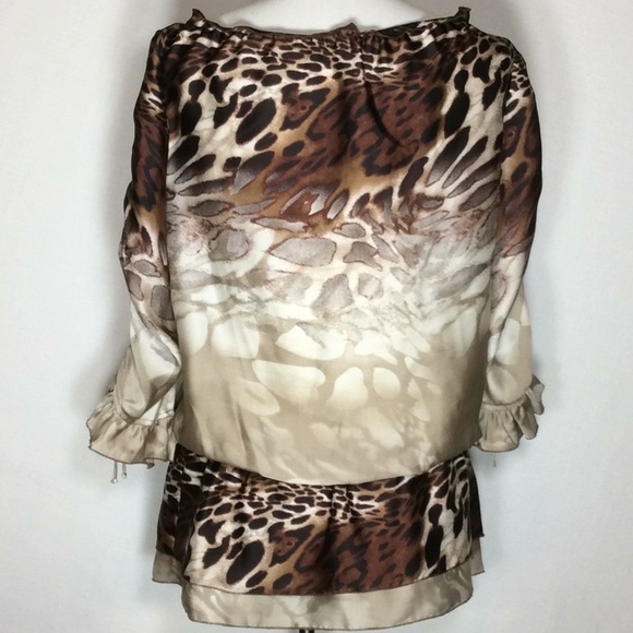 Lightweight Elastic Waist Leopard Print Top - Picture 2 of 3